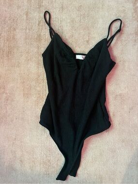 ASTR the Label Black Textured V-Neck Bodysuit